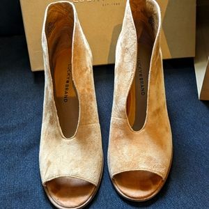 Lucky Brand Womens Joal Macaroon Kid suede  Ankle Boots